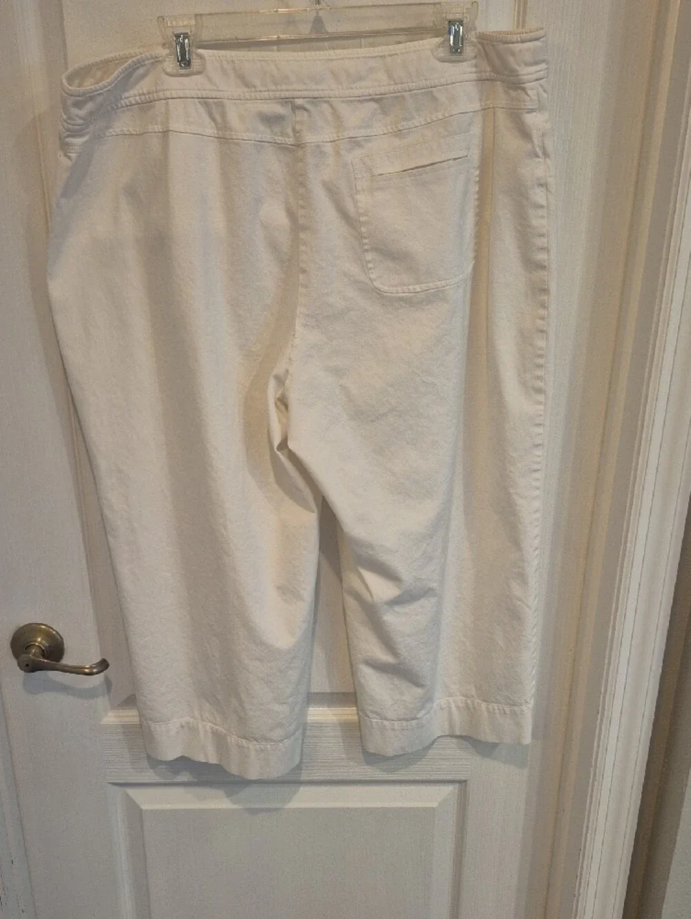 Eileen Fisher White Cotton Twill Capri Pants